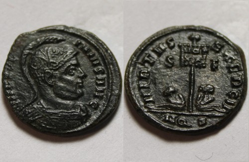 Licinius standard captives - licinius,